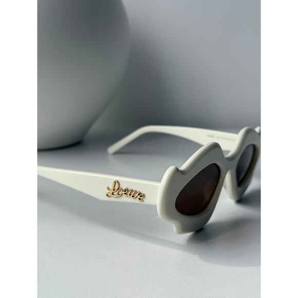 NEW Loewe LW40109U Paula's Ibiza Sunglasses in White - Picture 7 of 8